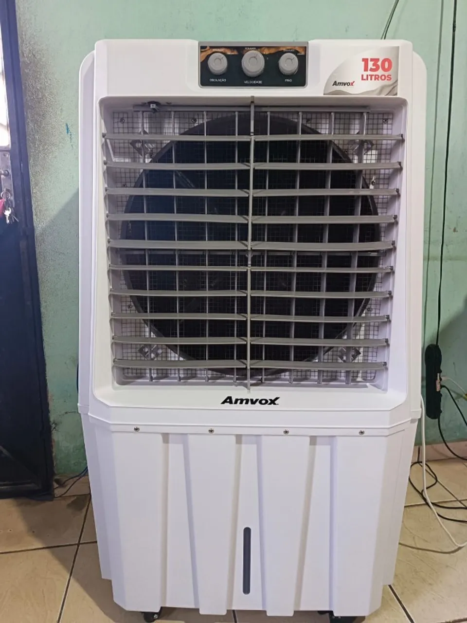 Climatizador e Umidificador de Ar tamanho Grande de 130litros e 110v Amvox com Garantia.