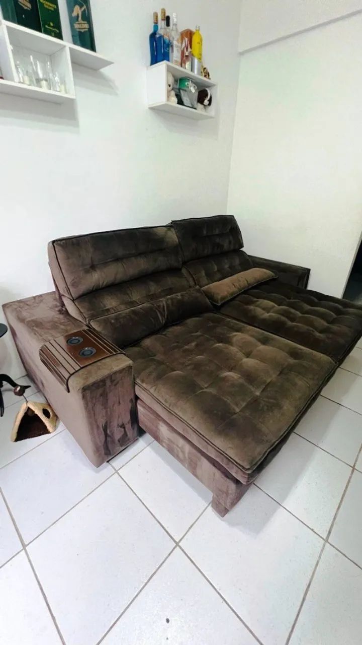 sofá veludo retrátil