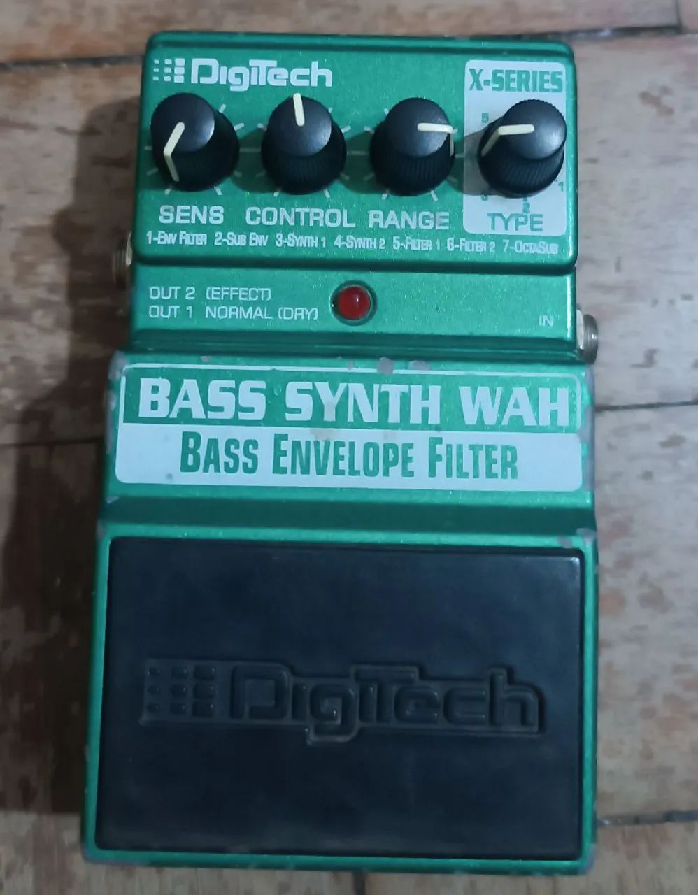 Pedal Digitech Bass Synth Wha - Instrumentos musicais - Nossa