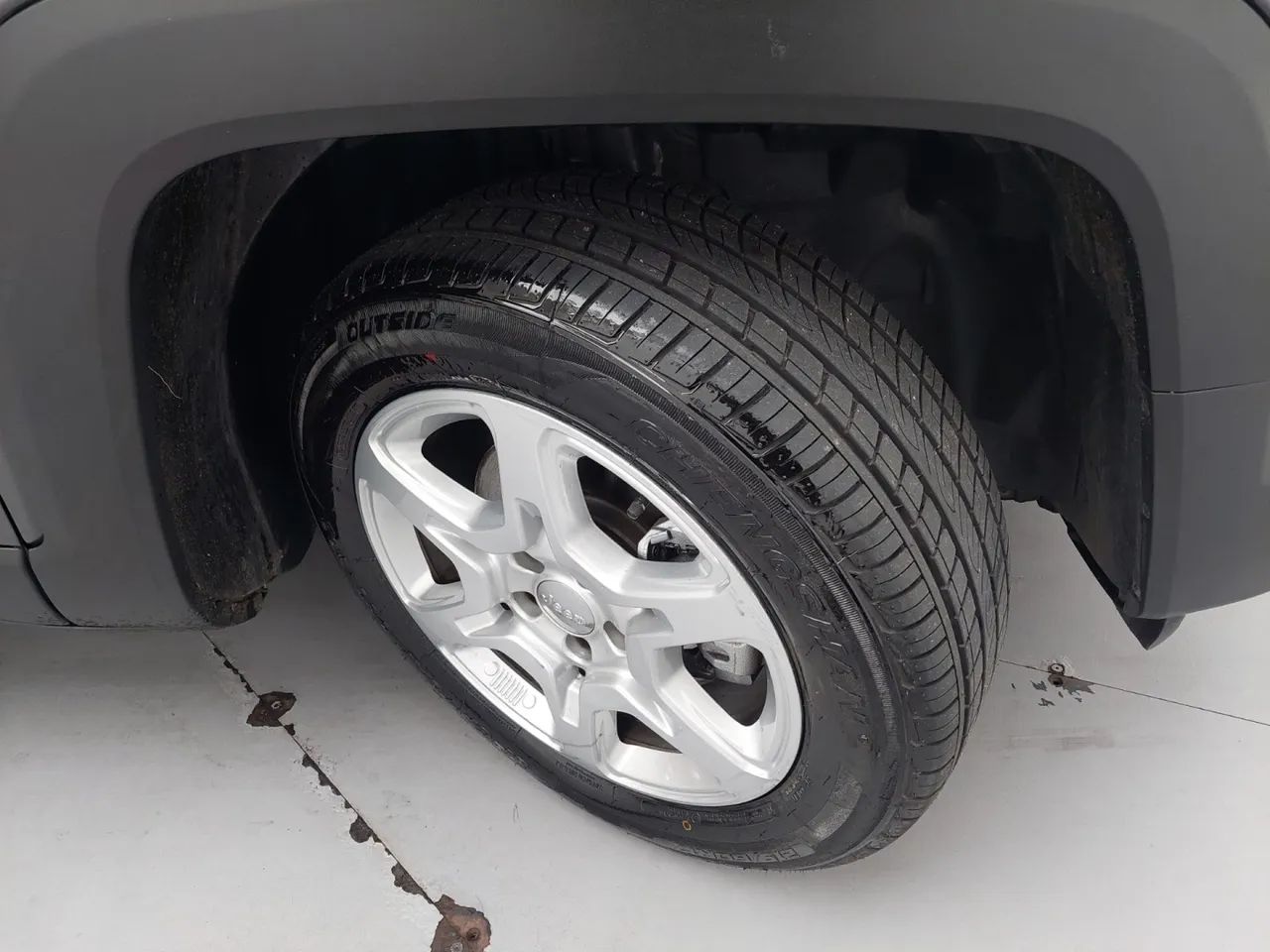 Jeep Renegade STD 1.8 4x2 Flex 16v Aut., foto 13 de 18