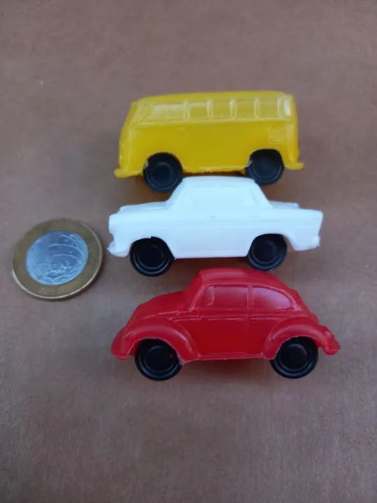  Lote Carrinhos antigos de brinquedo plástico bolha MIMO - Foto 3