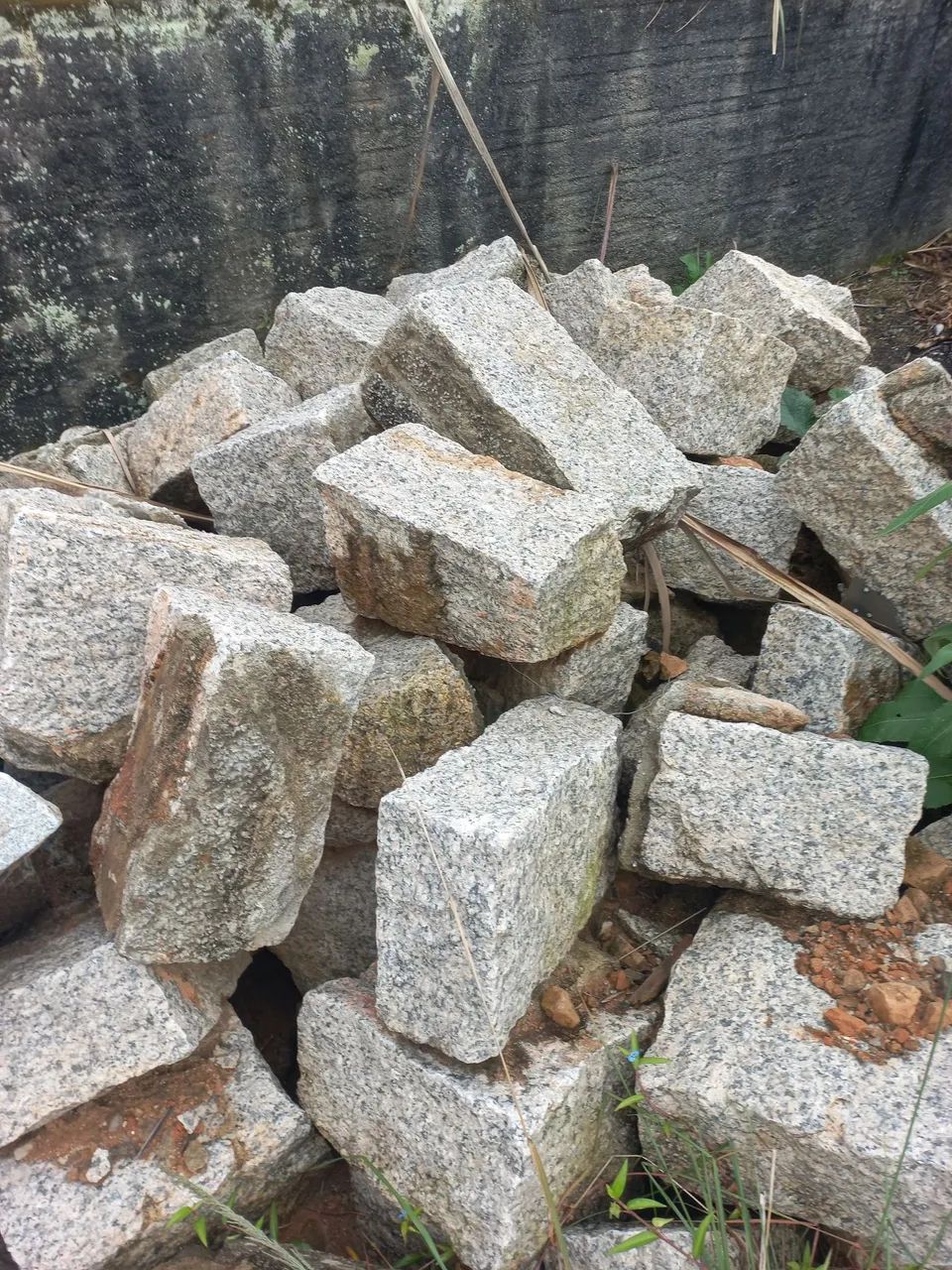 Cabeças de pedras - Foto 3