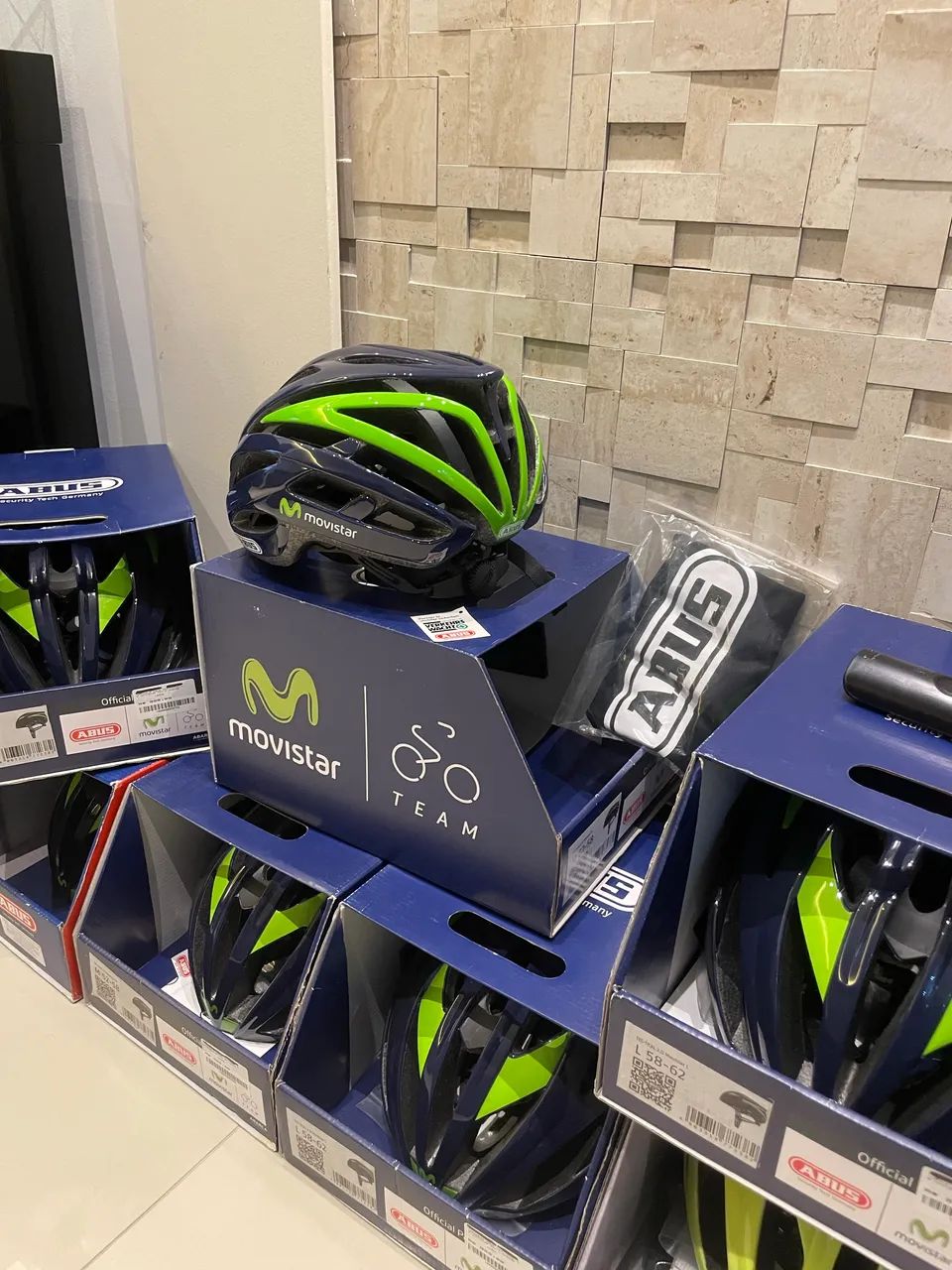 Capacete abus tac-tical movistar - Foto 3