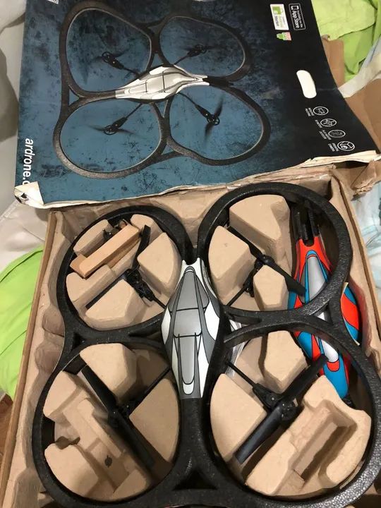 Drone para iniciantes - 4 hélices - Flytech