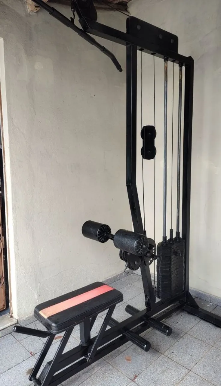 Estação - Máquina de Pulley e Remada baixa
