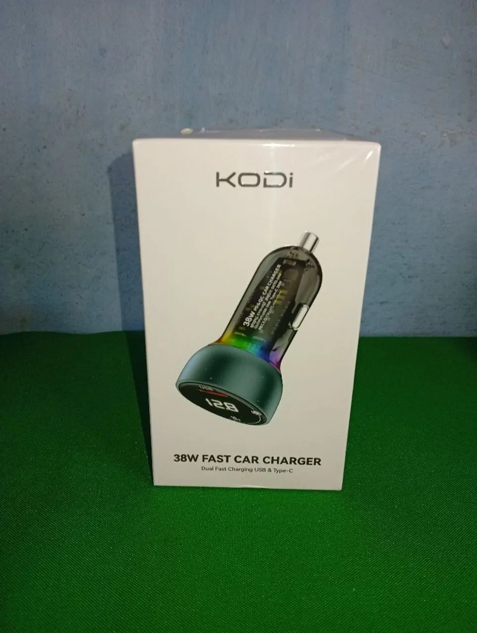 Carregador De Carro De 5V 3.1A USB E Tipo C Duplo Com Visor LED Telefone - Foto 3