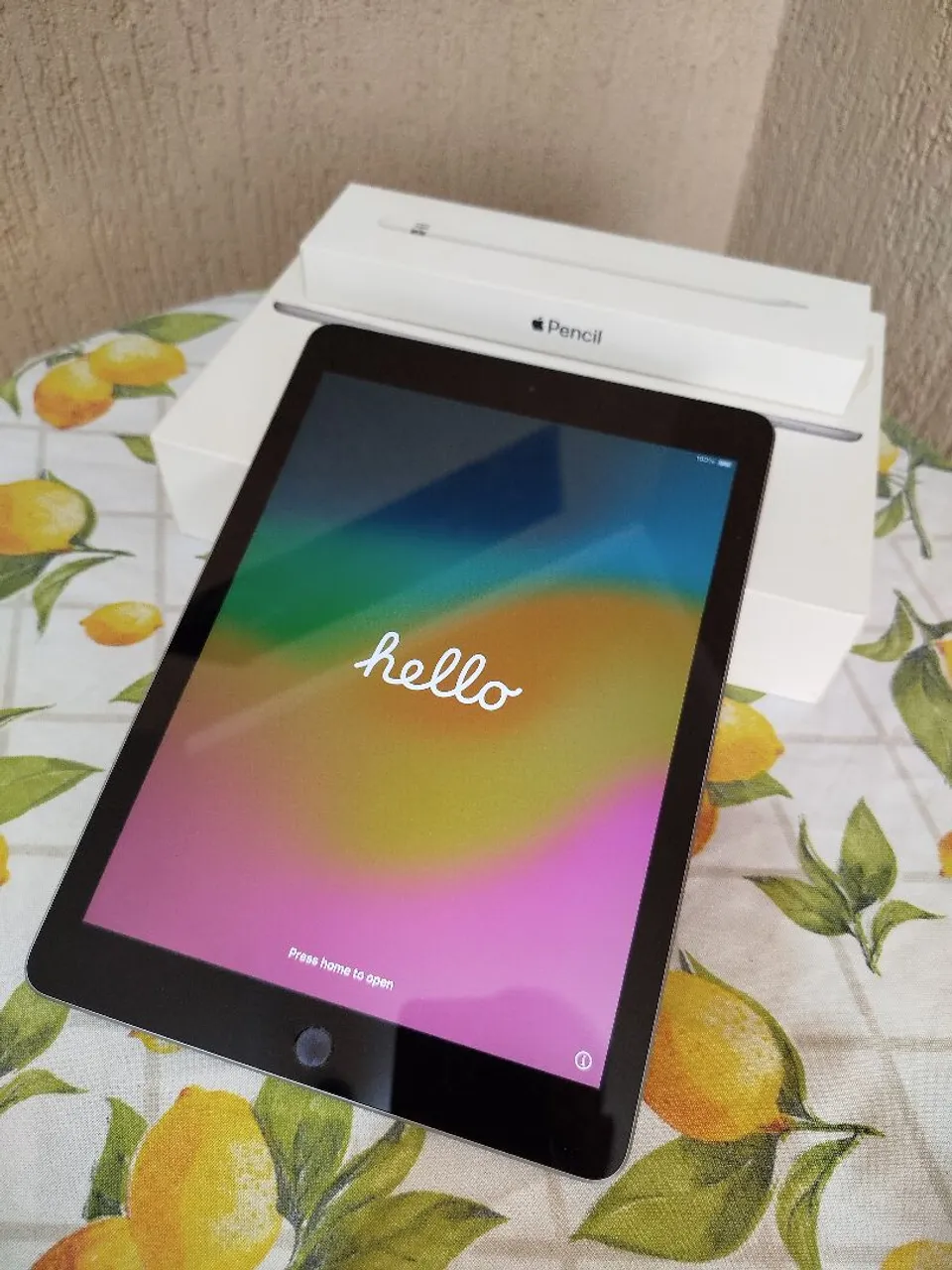 iPad Apple com Apple Pencil - Muito Novo!