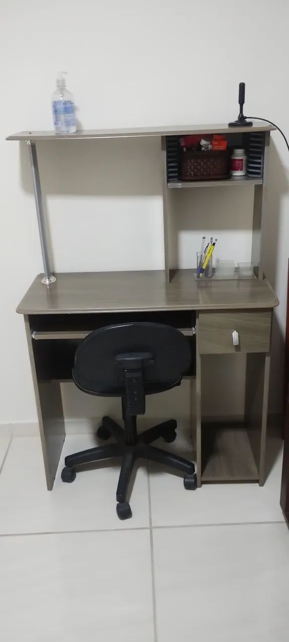 Mesa para computador em excelente estado  - Foto 4