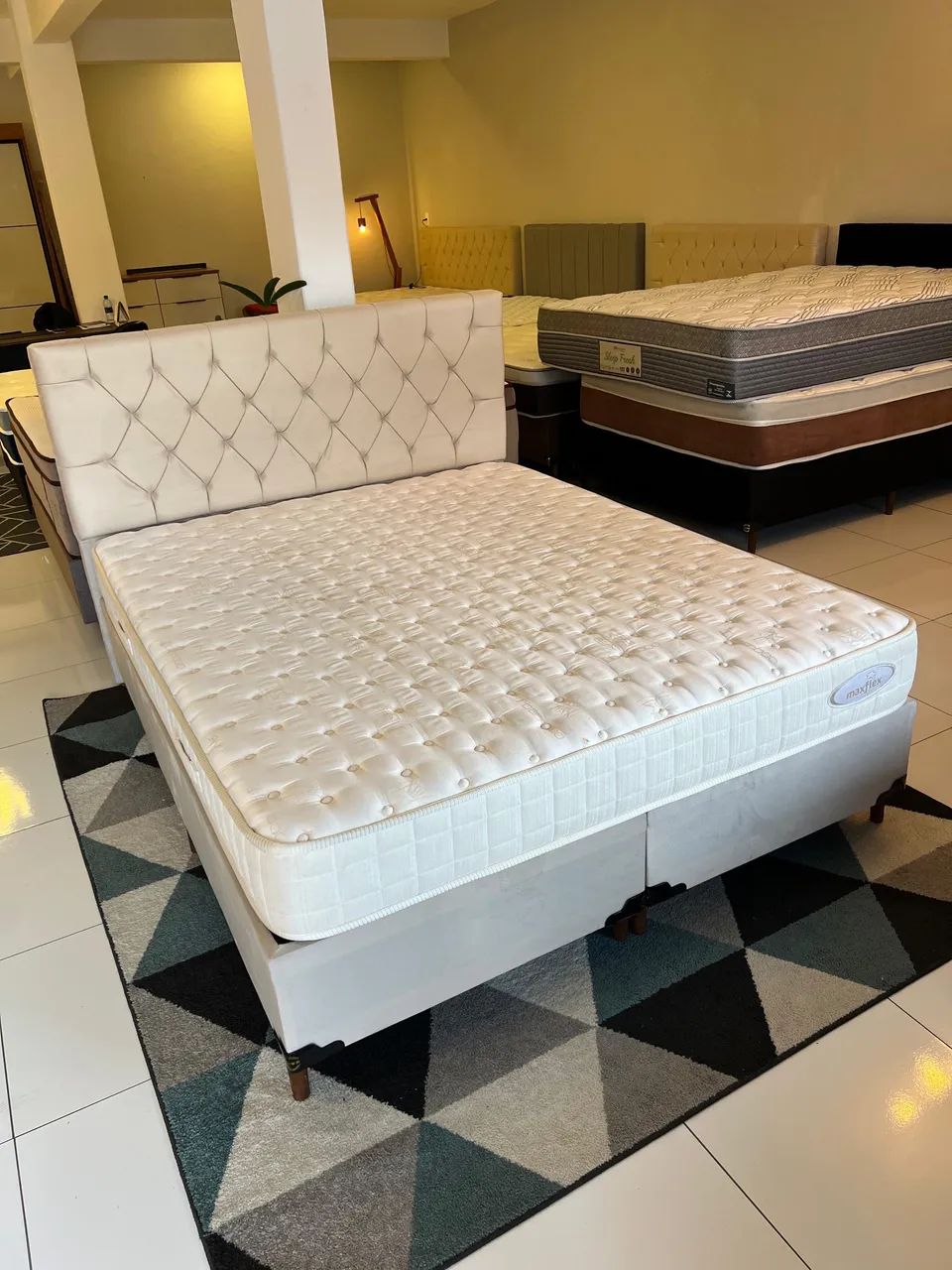Colchão QUEEN MAXFLEX + BASE E CABECEIRA  - Foto 2