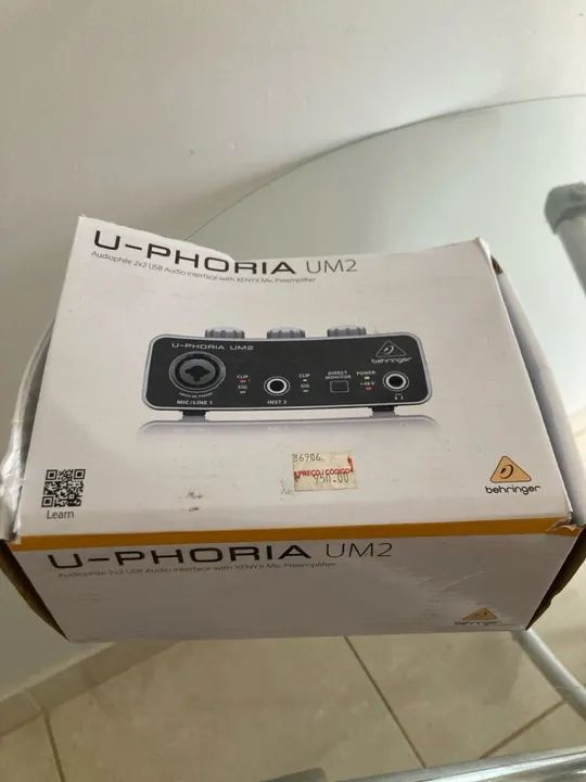 Interface de áudio Behringer U-phoria UM2 - Foto 3
