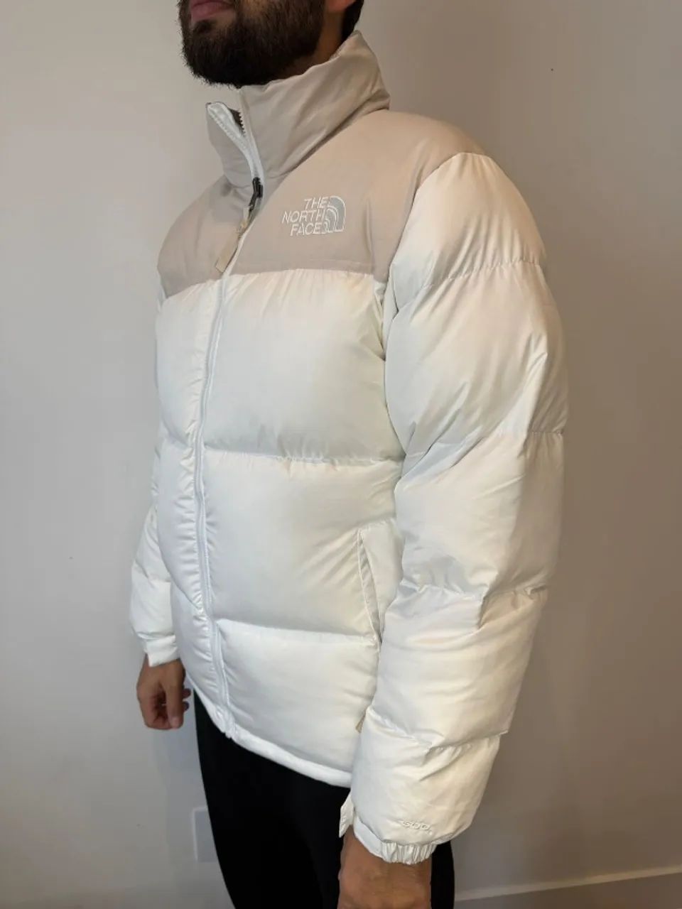 jaqueta the north face 1996 branco/bege - Foto 2