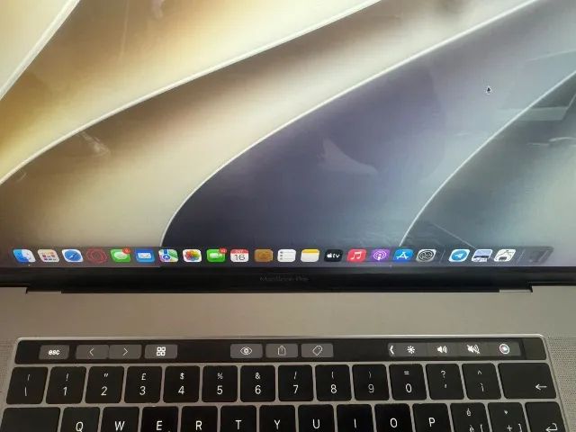 MacBook Pro Touch Bar - Foto 3