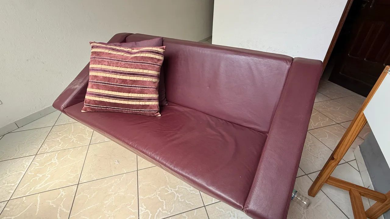 Sofá em couro - Foto 2