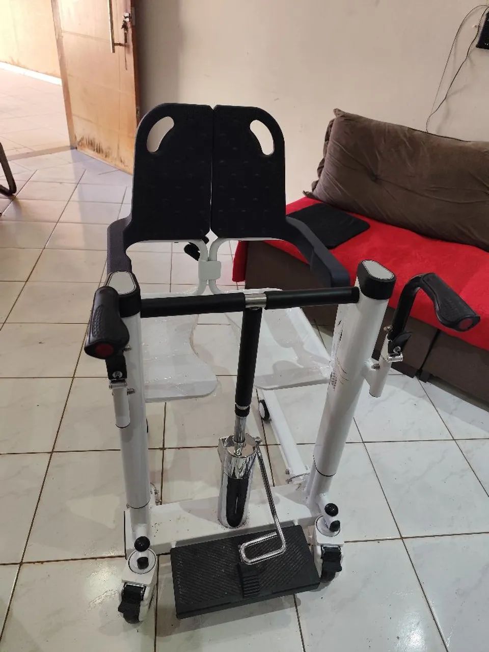 Cadeira  de transferência banho e passeio