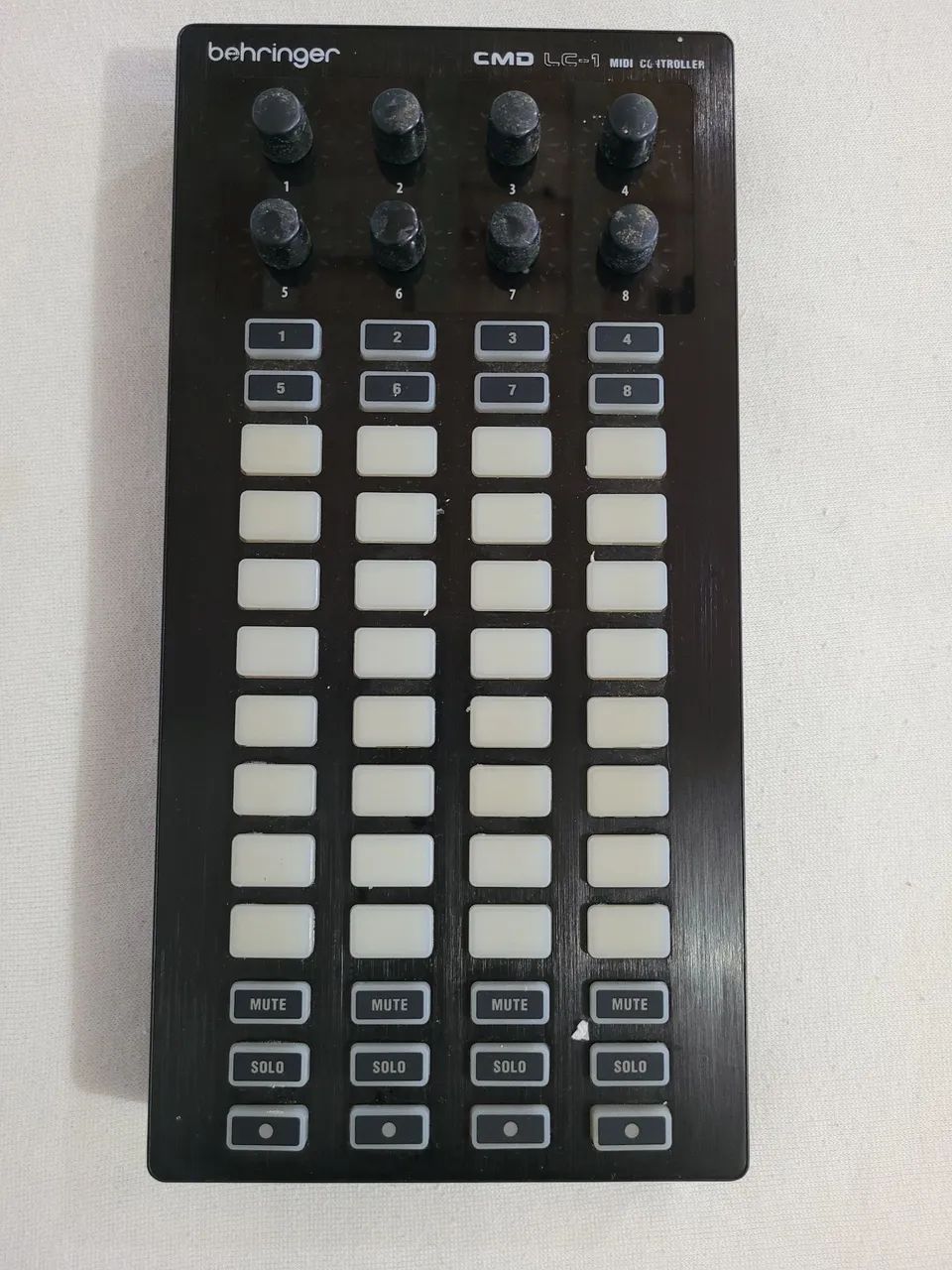 Kit Controladores MIDI Behringer CMD LC-1 + CMD DV-1 (Ableton, Traktor, Luzes) - Foto 3