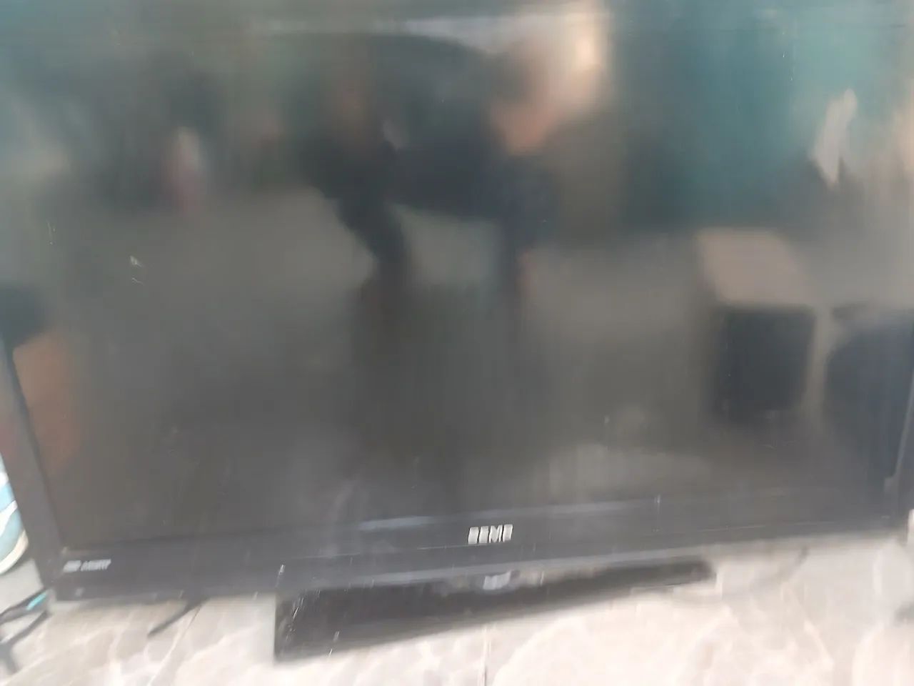Tv semp de 43 polegadas (Com Defeito) - Foto 3