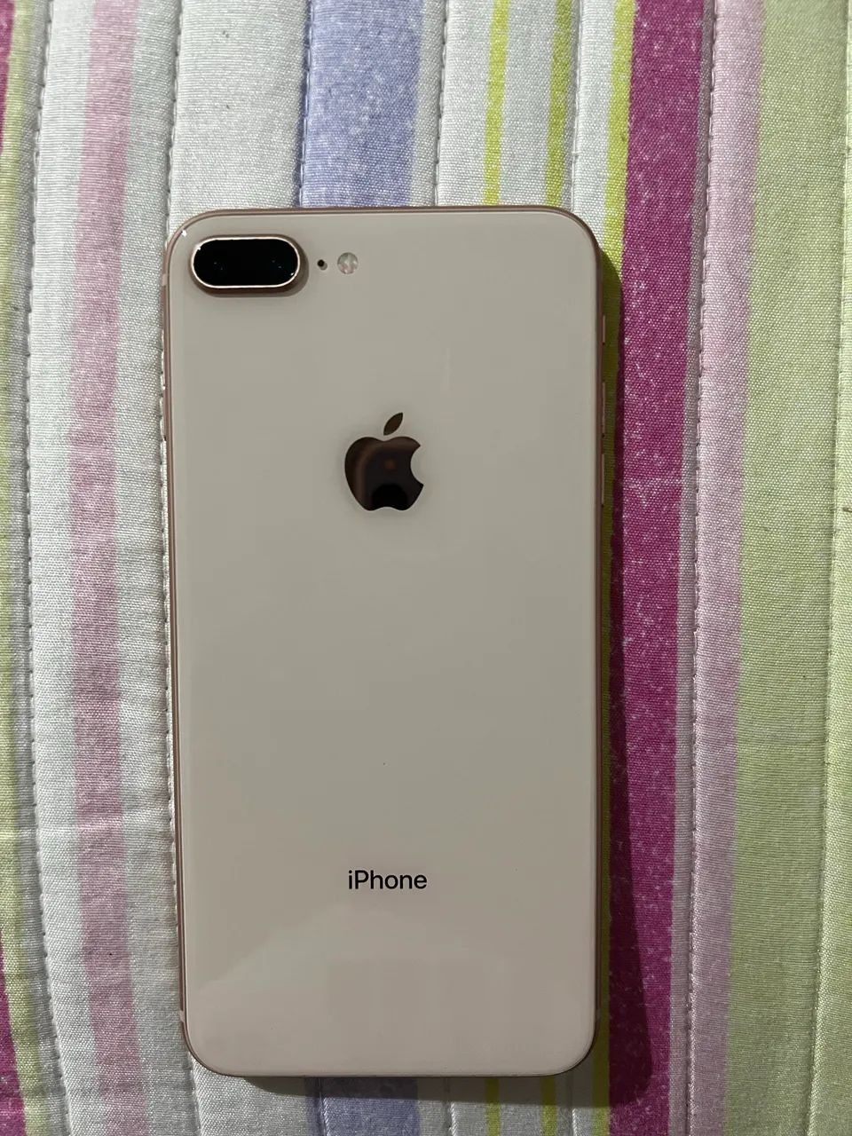 Vende-se iPhone 8 Plus 