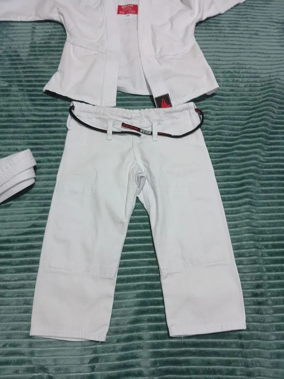 Vende-se kimono    chamar no whatsapp *