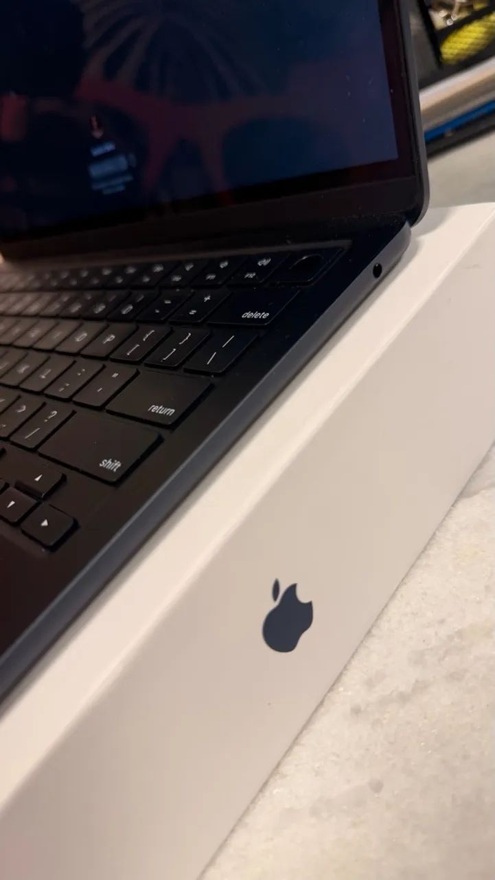 MacBook Air M2 8gb 256gb - Foto 3