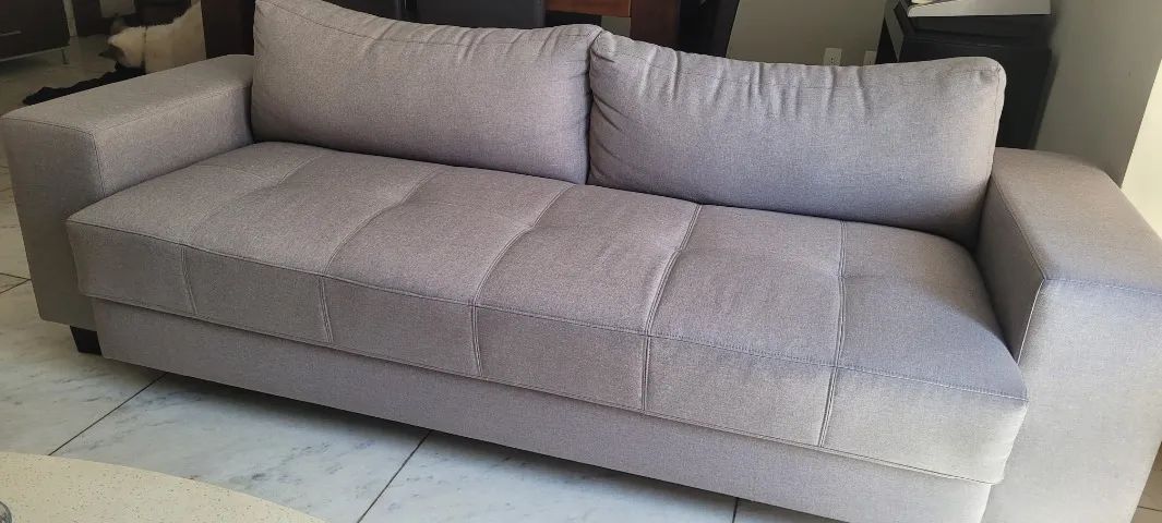 Sofa de 3 lugares, com almofadas fixas da Prima Linea. - Foto 2
