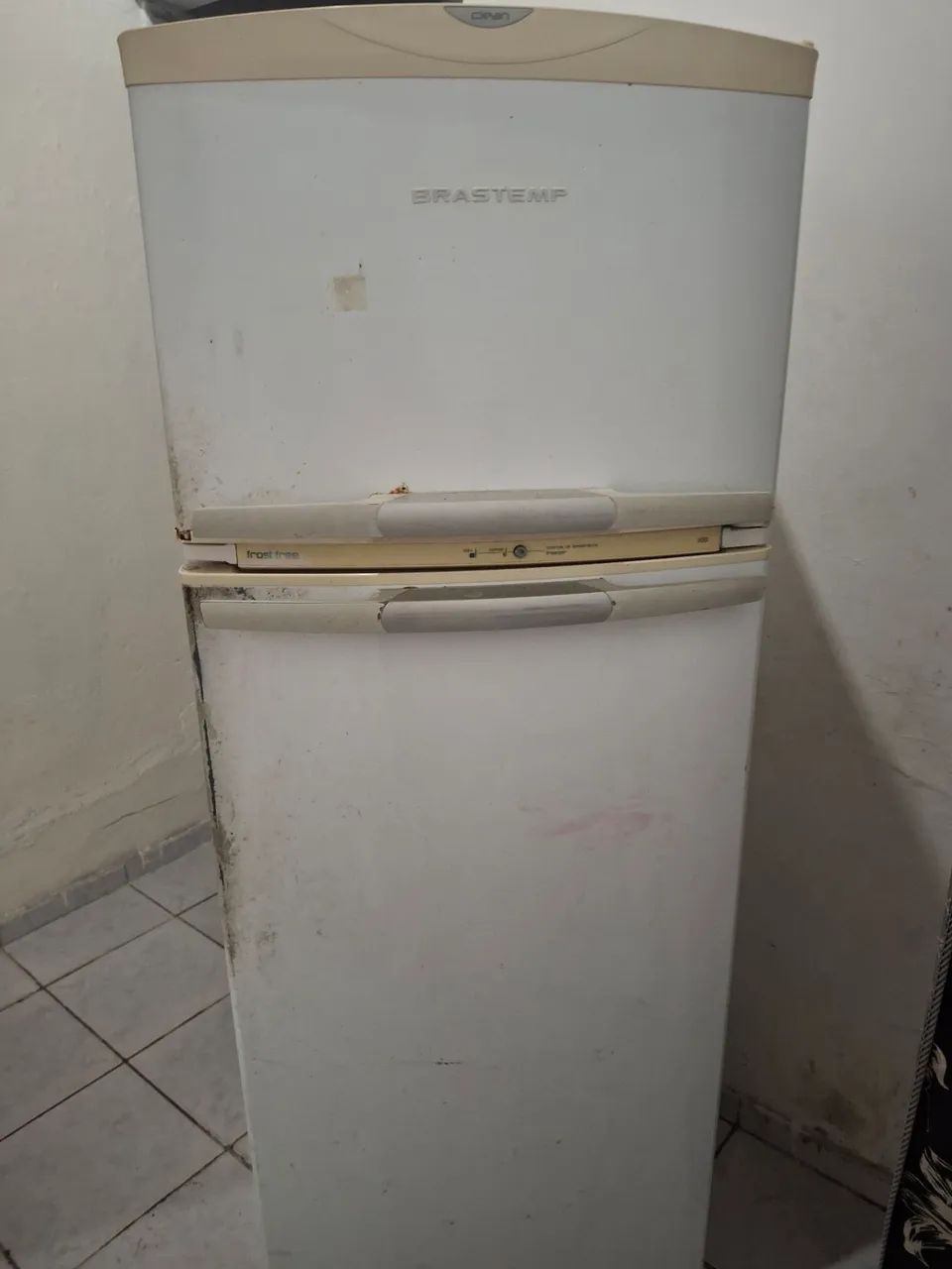 Vendo geladeira  - Foto 5