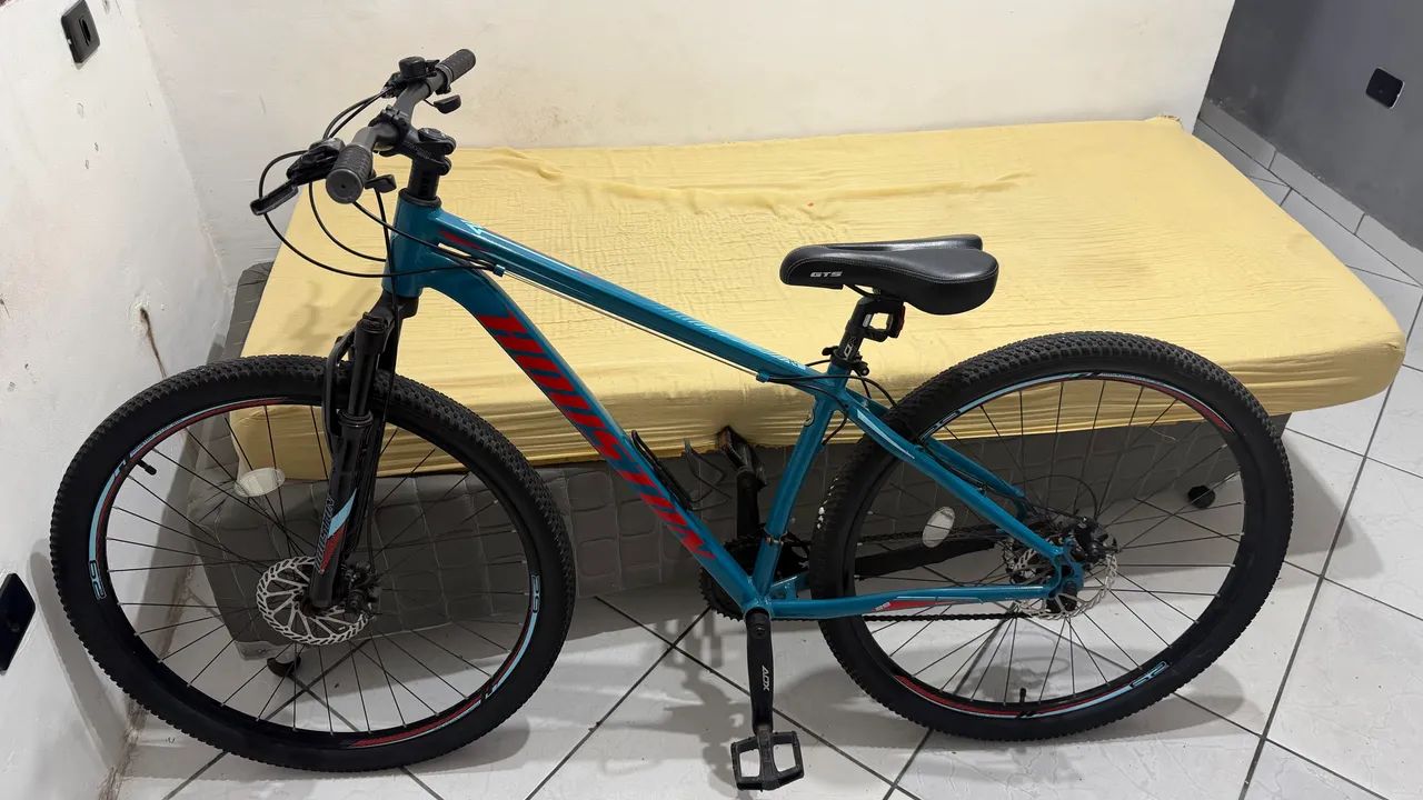 Bike aro 29 semi nova 