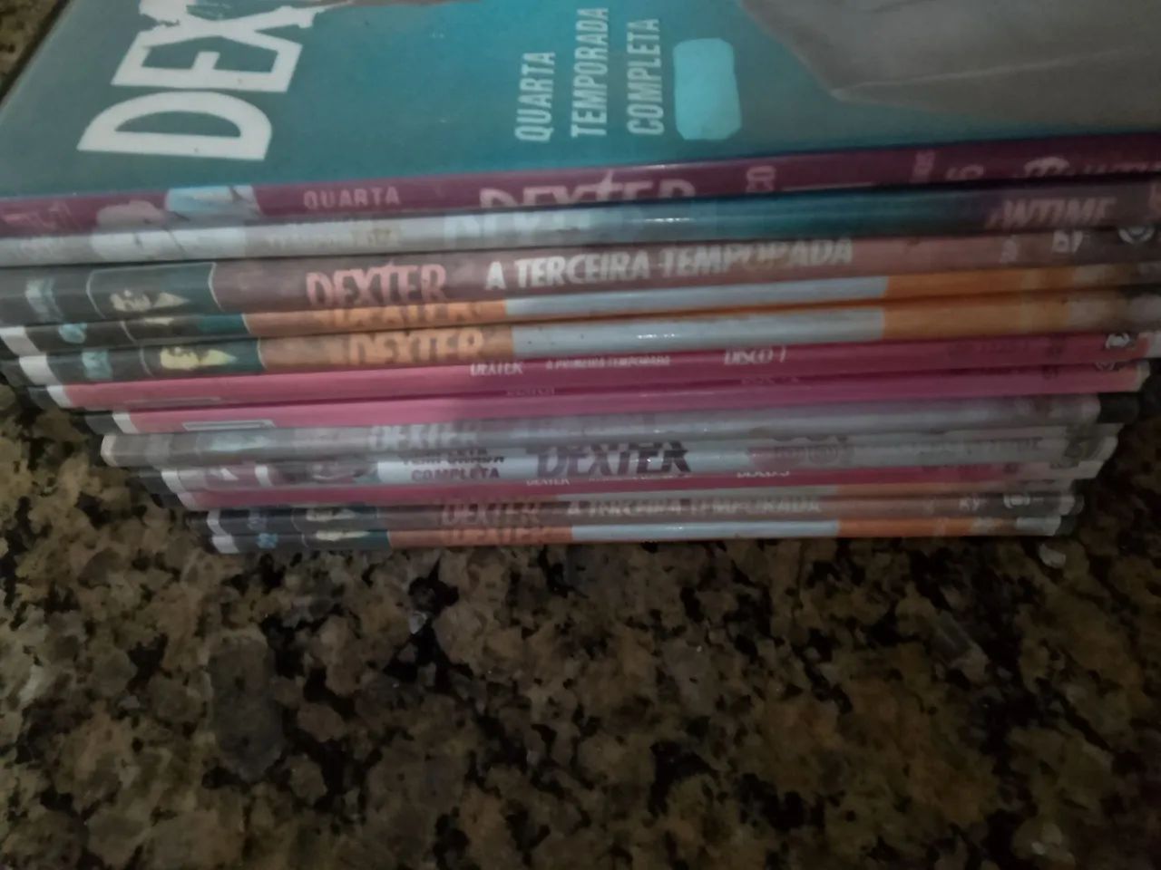 DVDS SÉRIE DEXTER 20 DVDS  - Foto 2