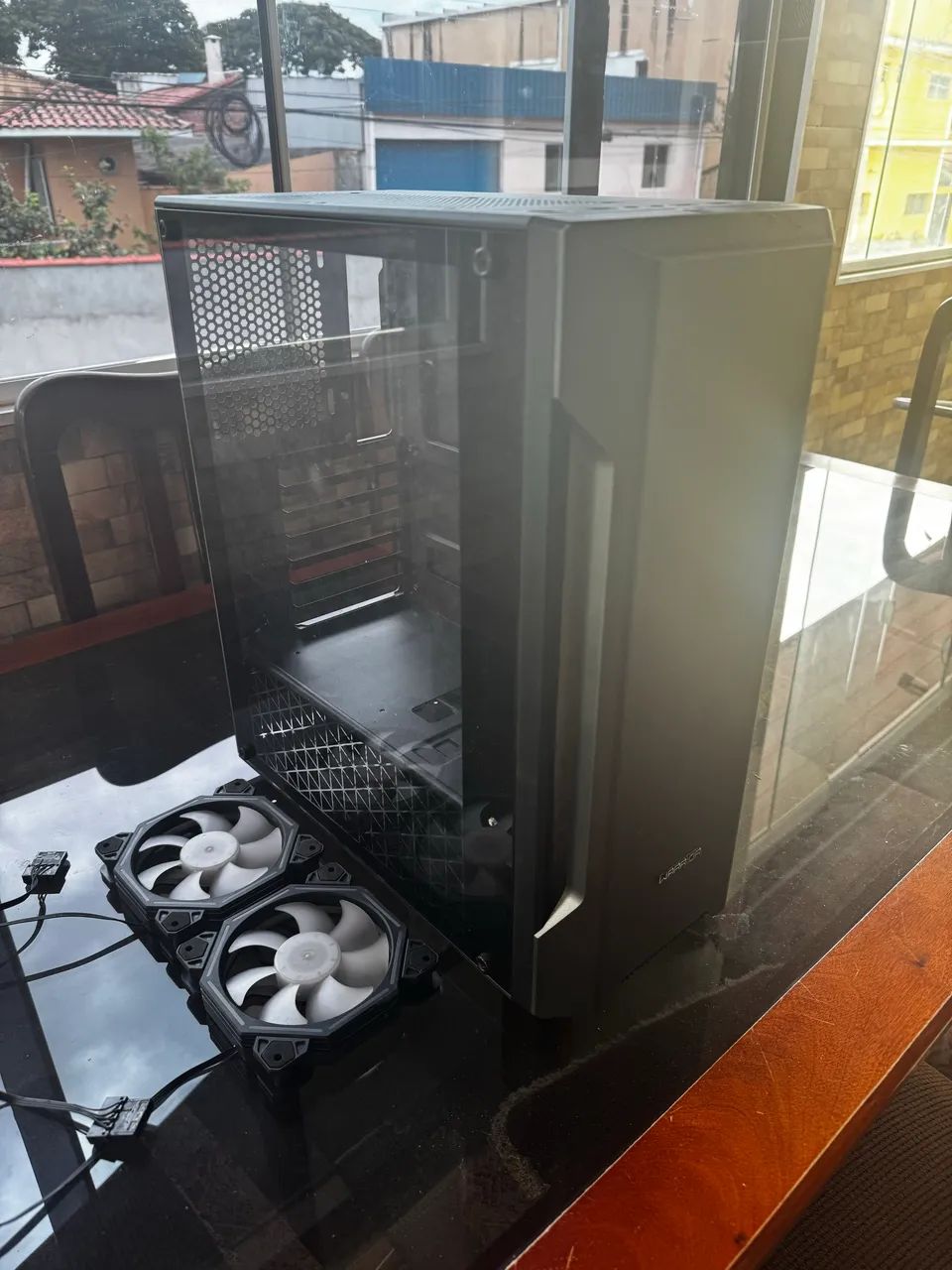 Gabinete para PC iluminação frontal com 2 Fan Warrior