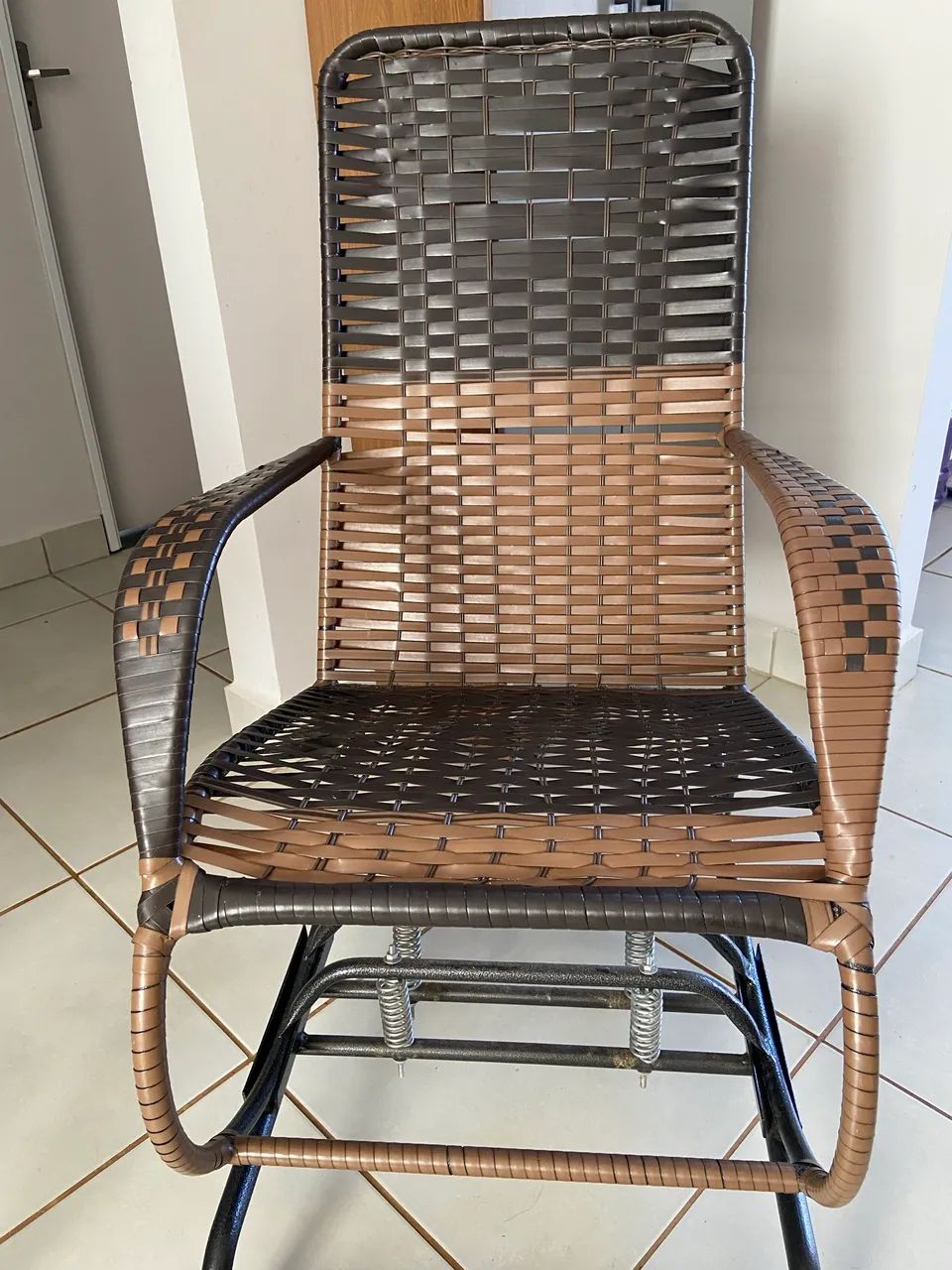 CADEIRA DE BALANÇO  - Foto 3