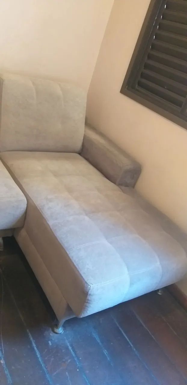 Sofá com chaise esquerdo Luciana Móveis em bom estado  - Foto 3