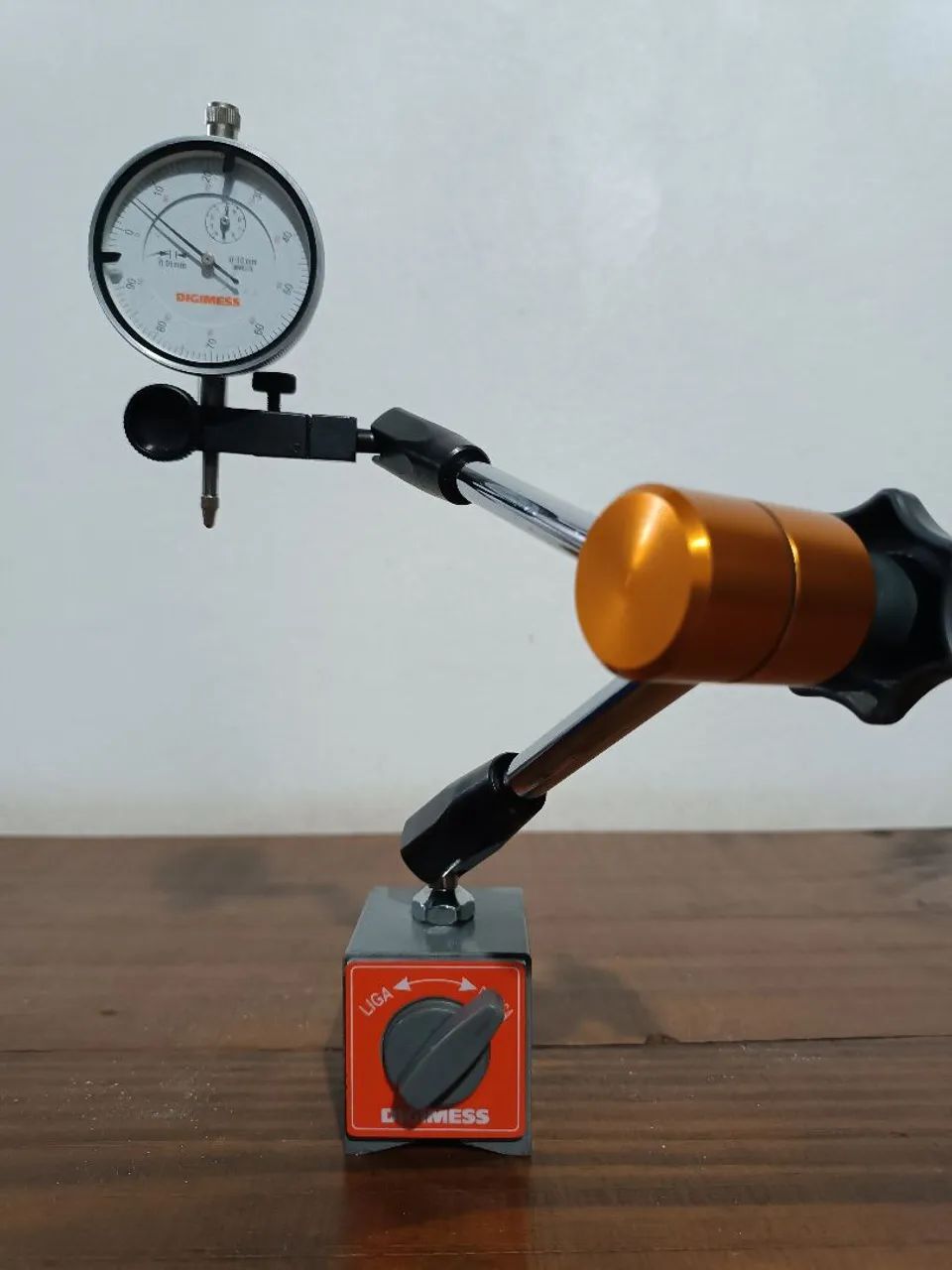 SUPORTE MAGNÉTICO ARTICULADO DIGIMESS COM RELÓGIO COMPARADOR - Foto 3