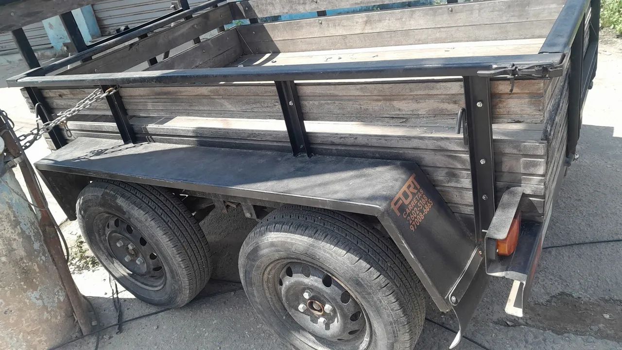 Carretinha reforçada 2 eixos com molas