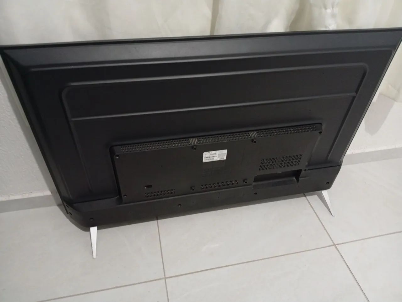 Vendo TV de 50 polegadas Philips com defeito - Foto 4