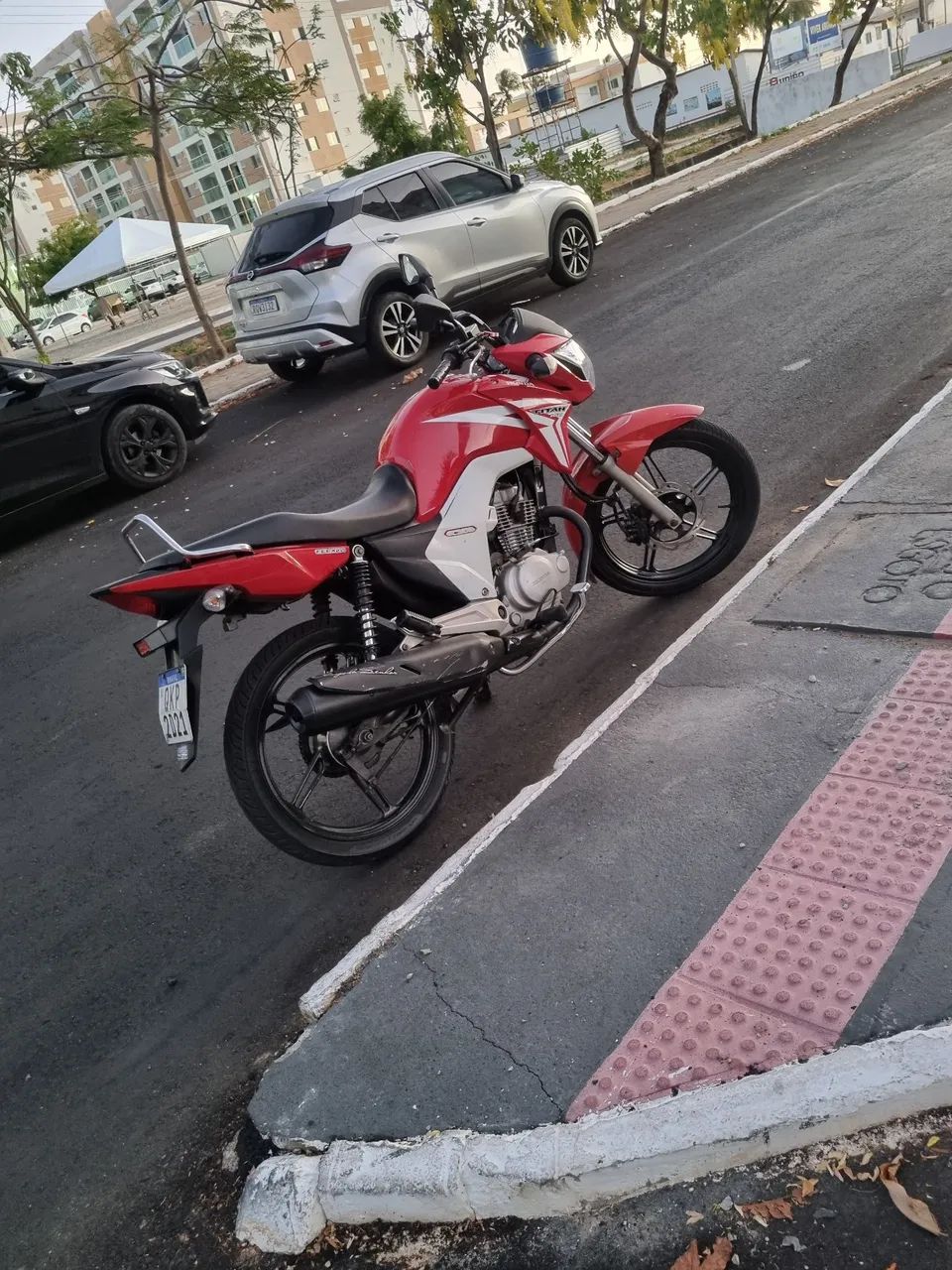 Vendo Honda Titan 150 ex 2015  - Foto 5