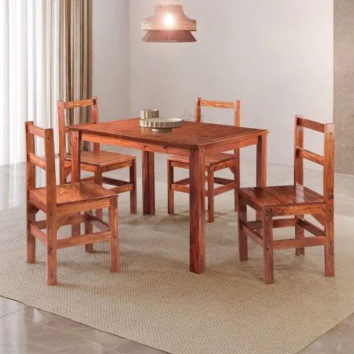 Mesa de Madeira com 4 Cadeiras