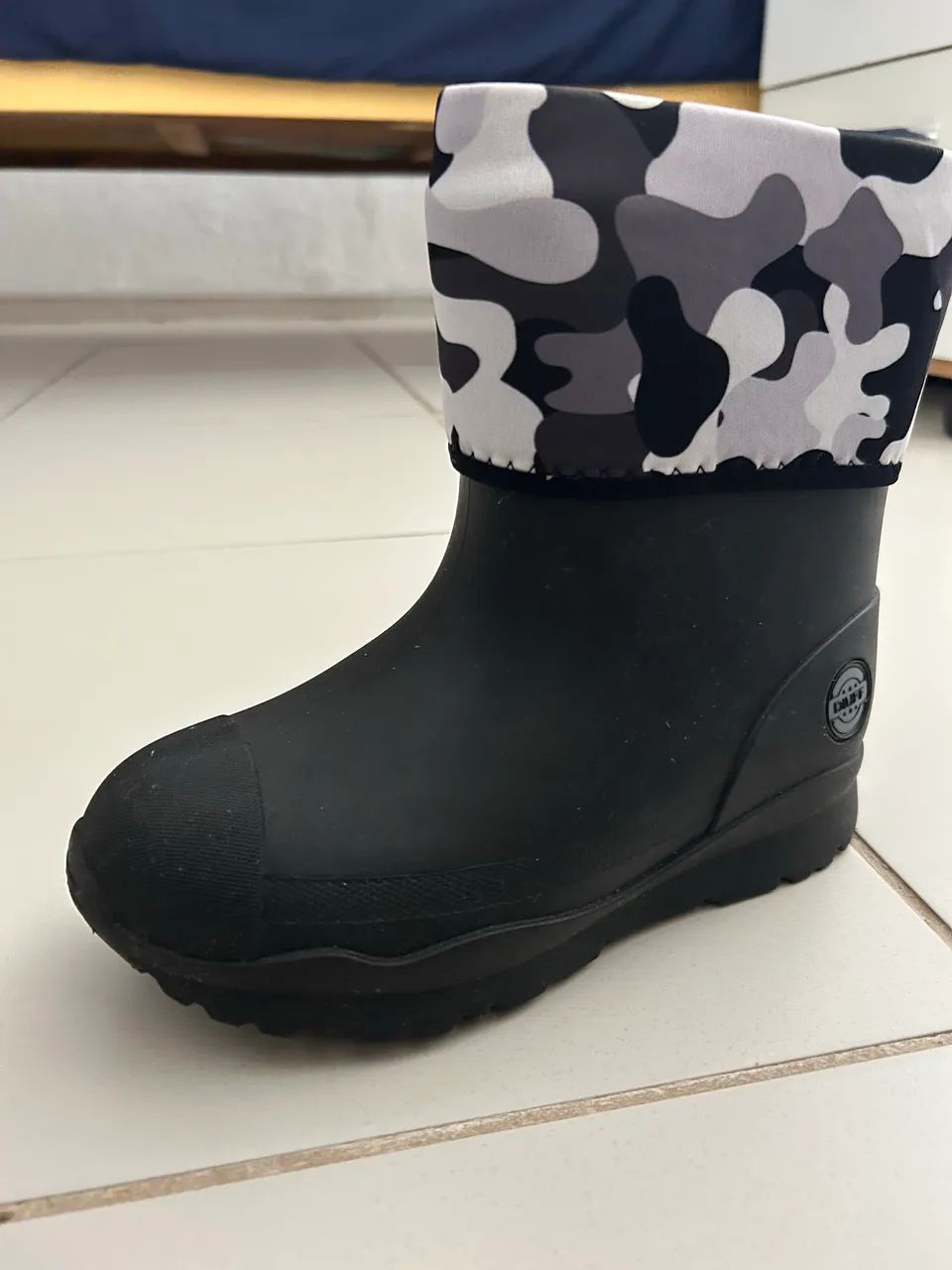 Bota impermeável feminina DIUFF - Foto 3