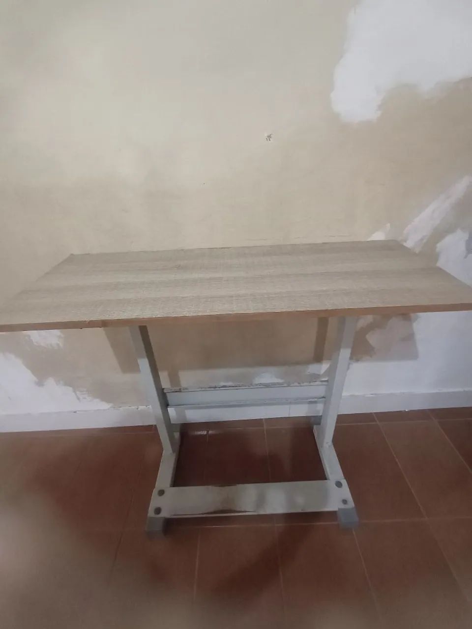 Mesa para máquina de costura 