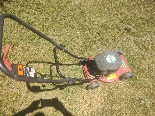 Cortador de grama Elétrico Garthen 1.100 W GM-1100 (127v) - Foto 6