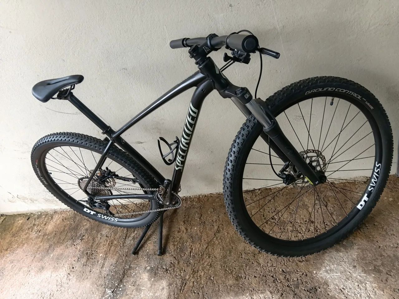 Bicicleta Specialized rockhopper 29  - Foto 2