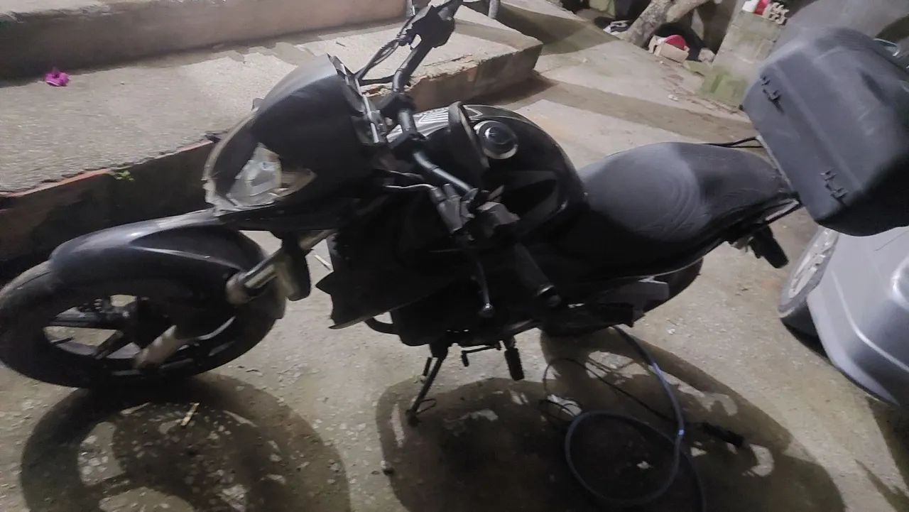 CB 300r 2010 com avarias  - Foto 2