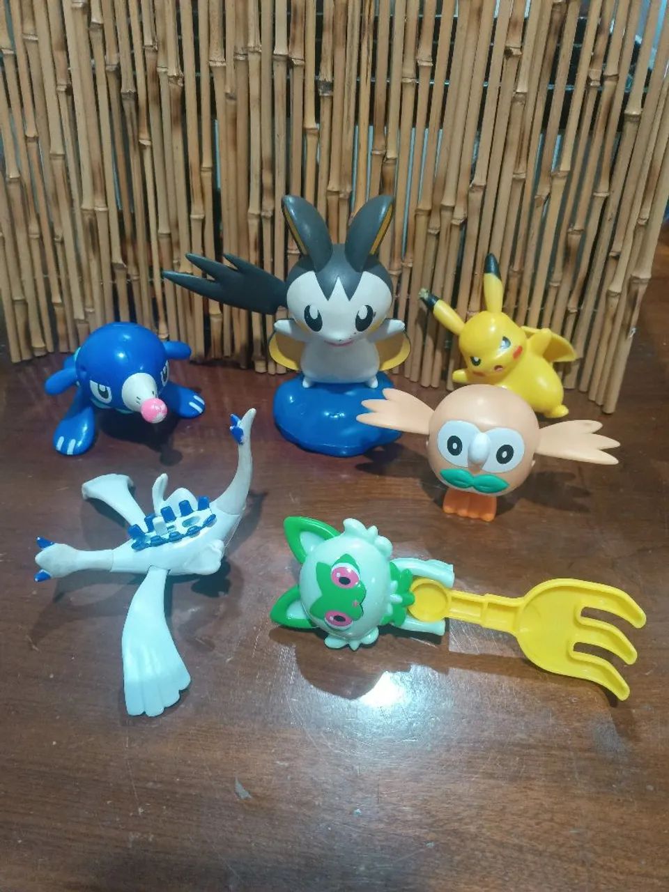6 Pokémon Variados 