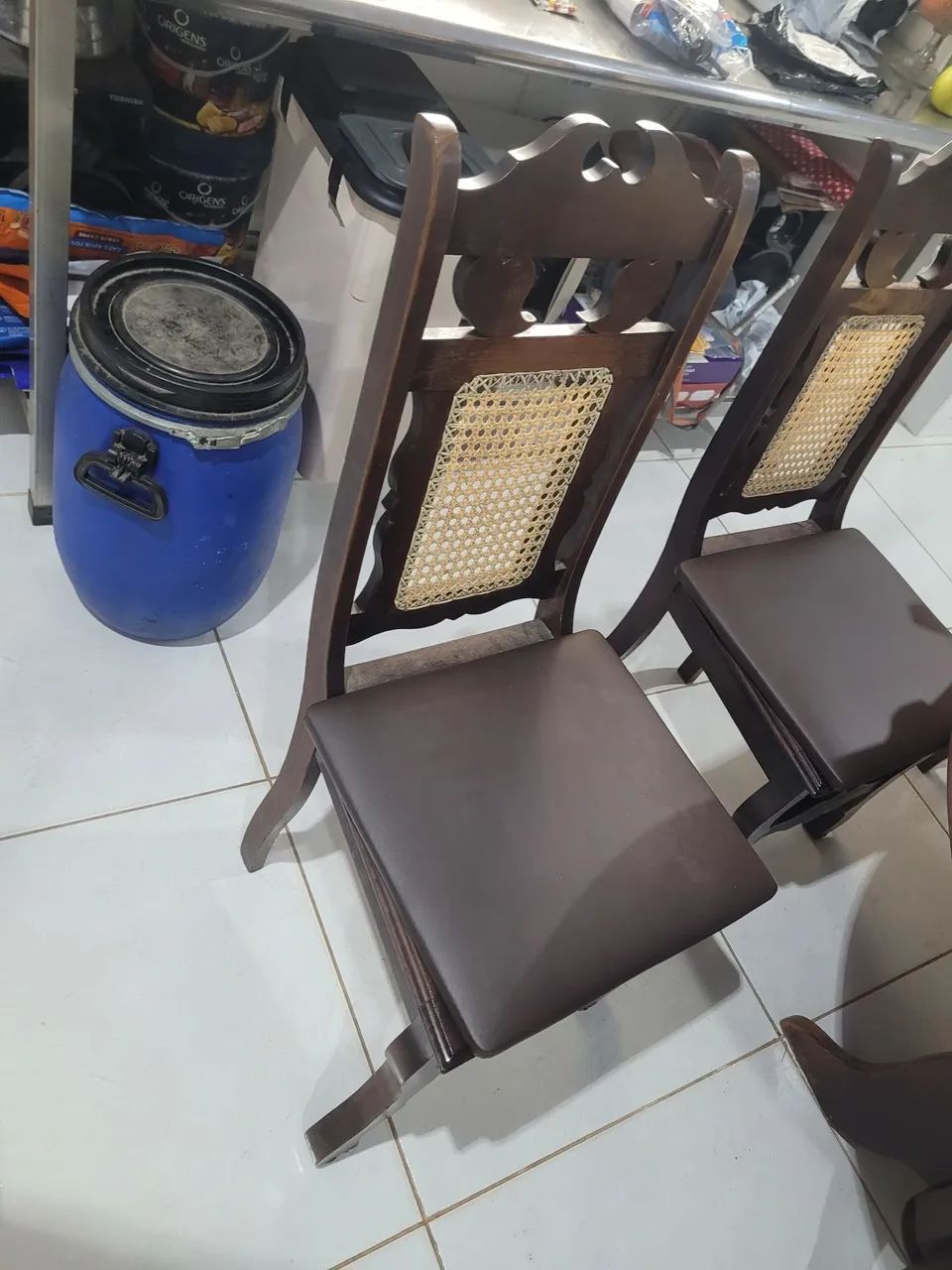 Vendo armário de cozinha antigo com mesa e cadeiras. - Foto 4