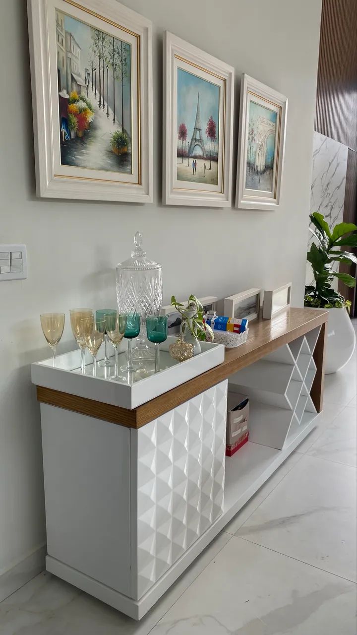 Buffet bar com adega - branco e amadeirado