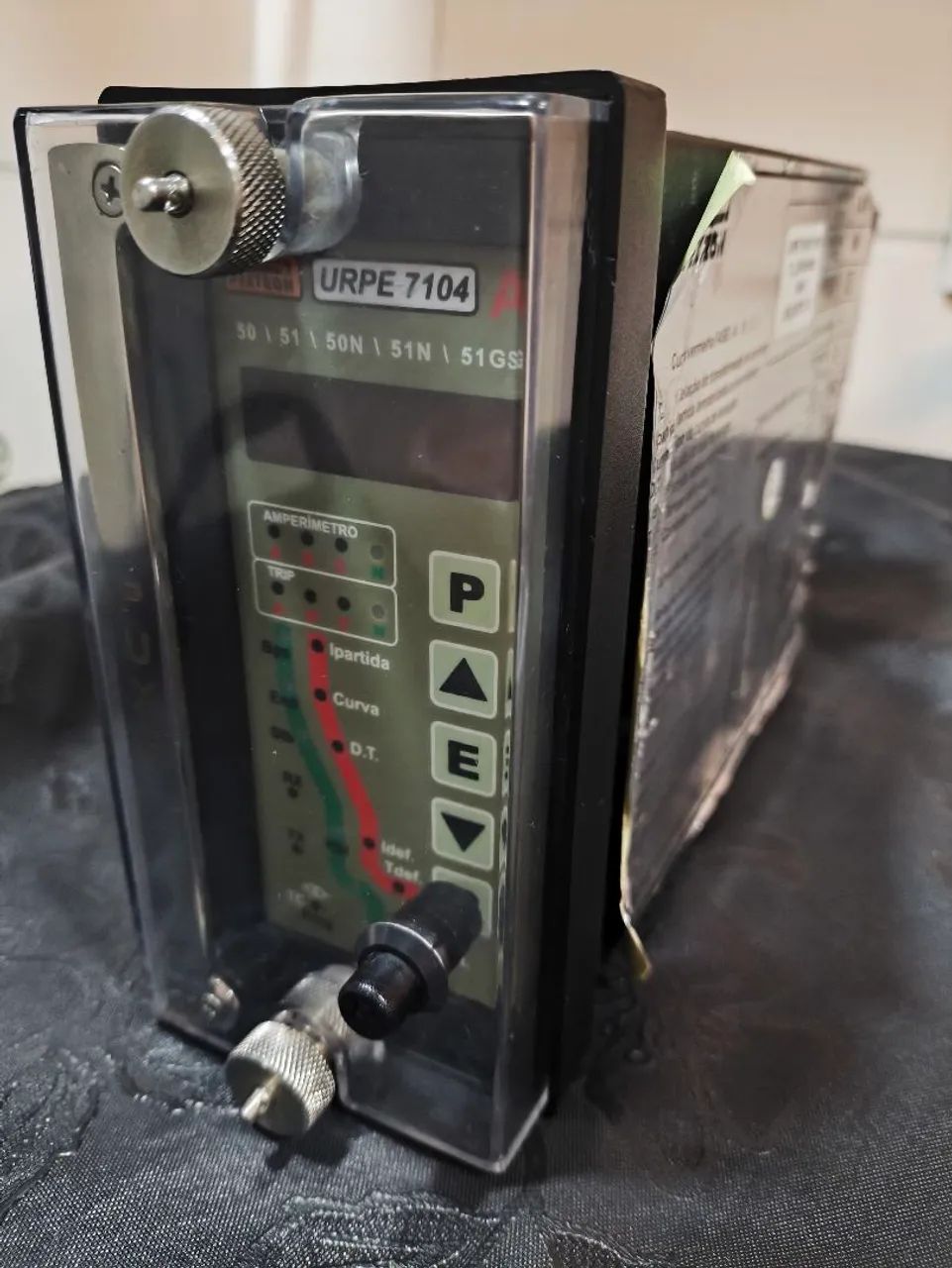 Relé de Proteção Pextron URPE 7104 50/51 72-250V - Foto 2