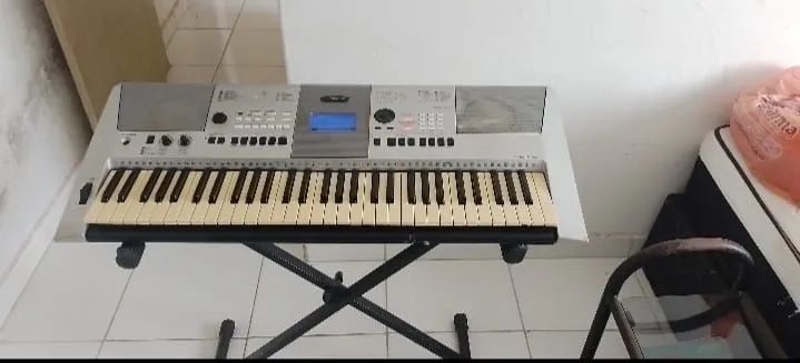 Teclado Yamaha PSR-E413 - Foto 4