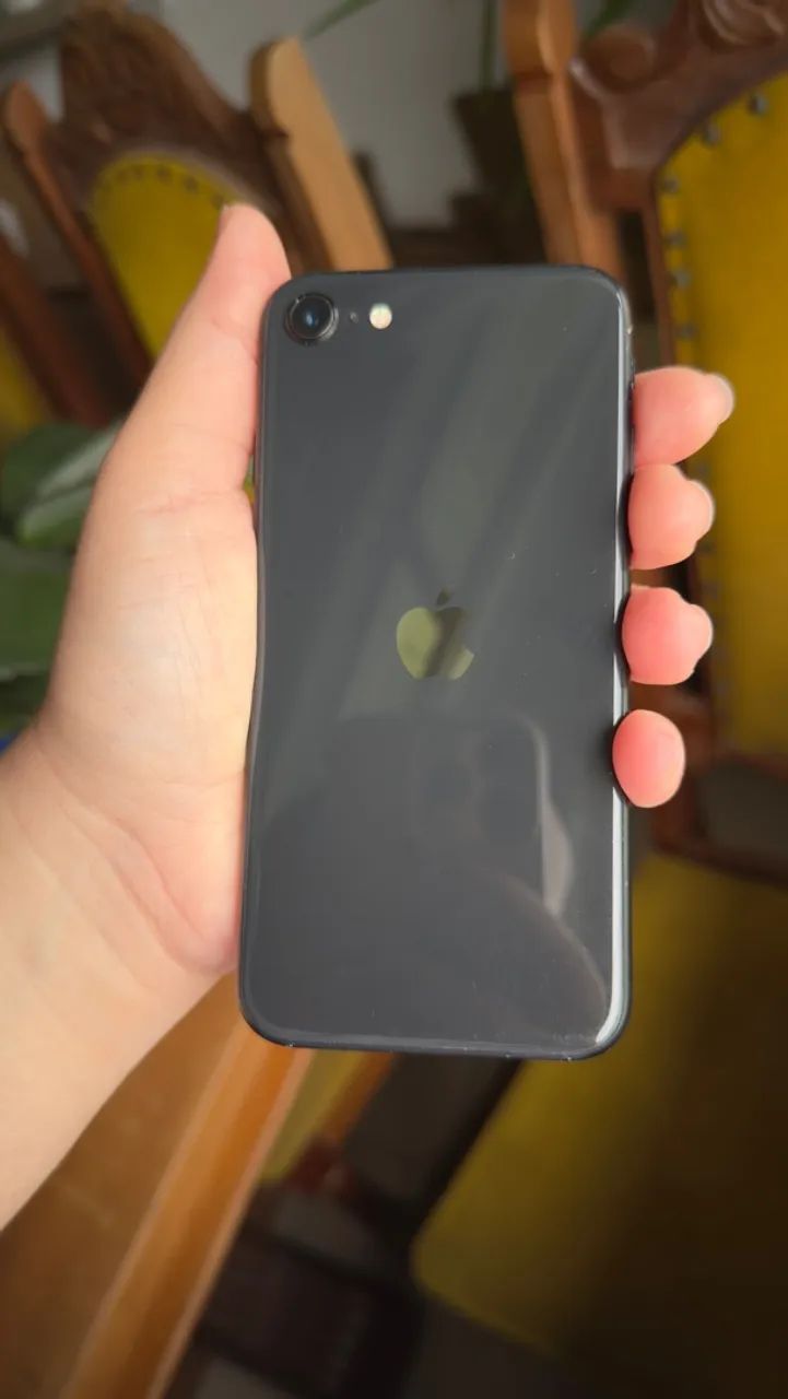 iPhone SE 64GB 