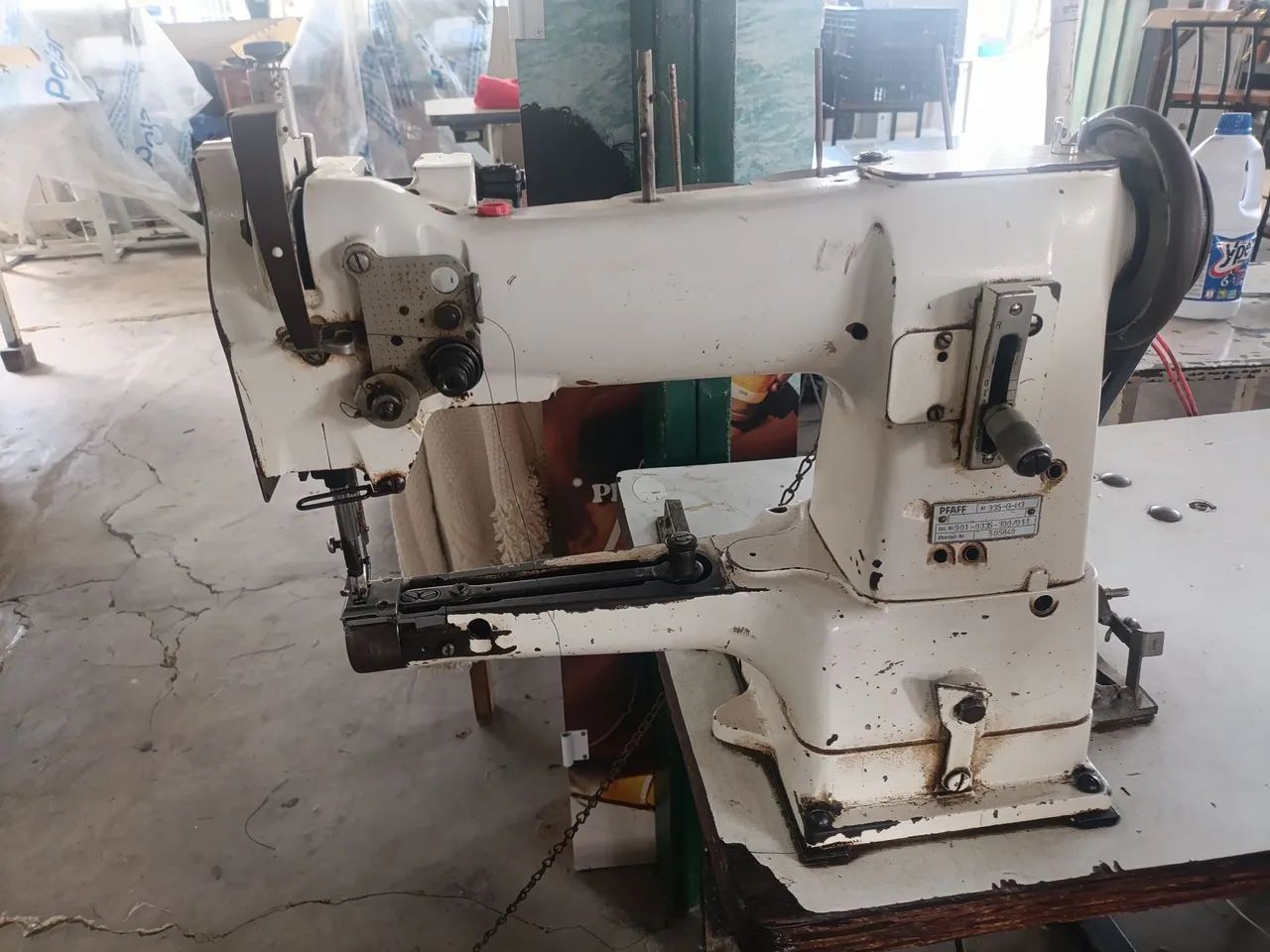 Vendo máquina PFAFF 335 - Foto 2