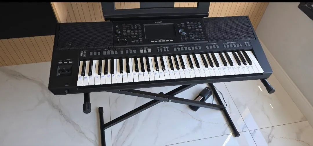 Teclado Yamaha PSR-SX720 - Foto 2