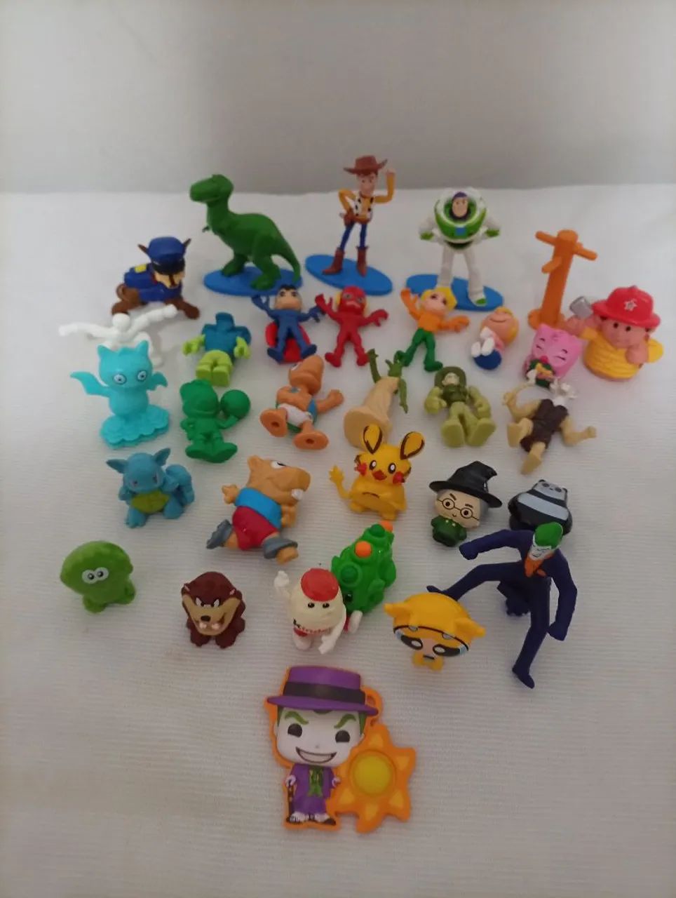 Lote Miniaturas Bonecos Variados  - Foto 6
