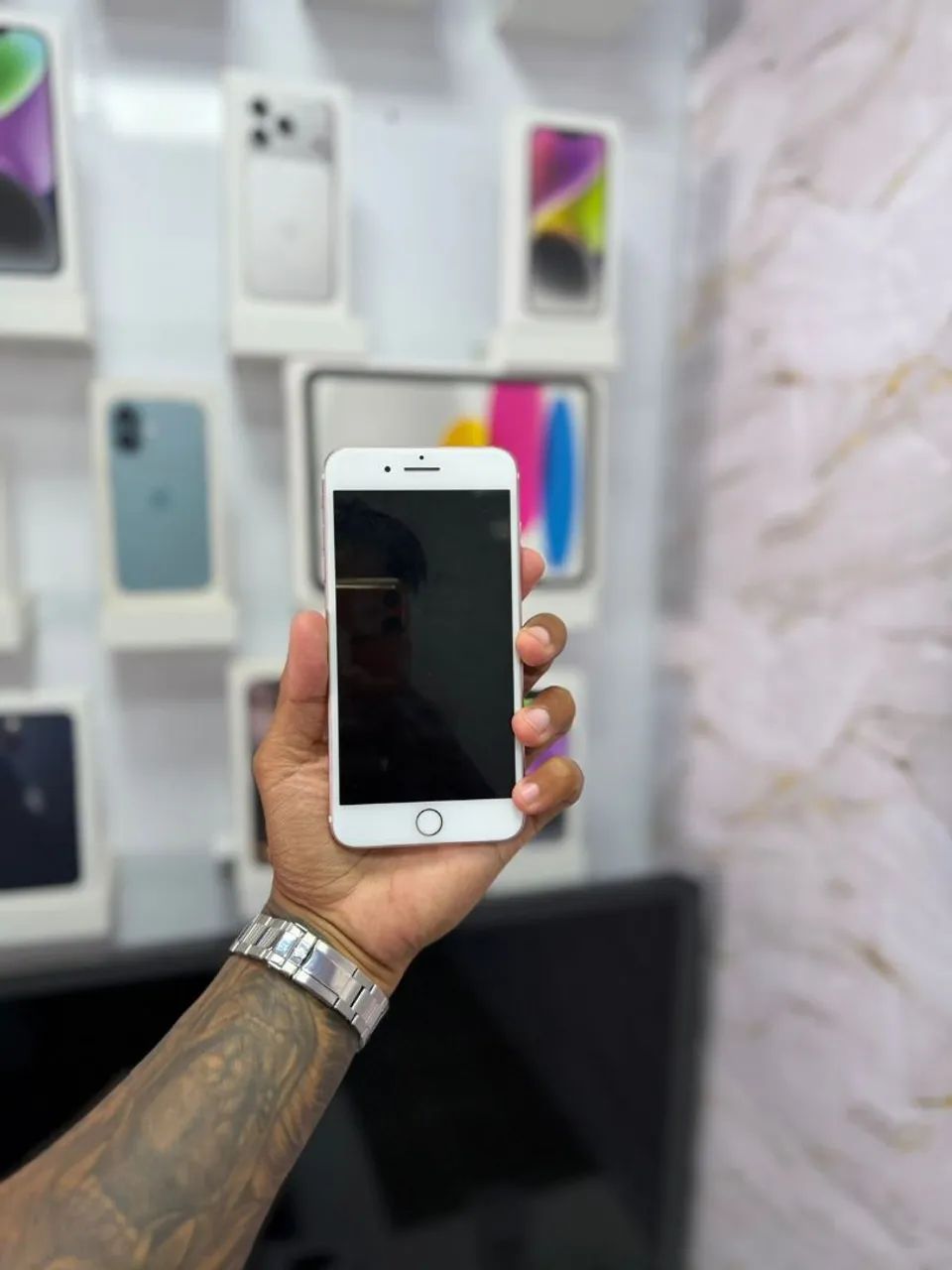 IPHONE 7 PLUS 128GB ROSA<br>R$ 499,00 - Foto 2